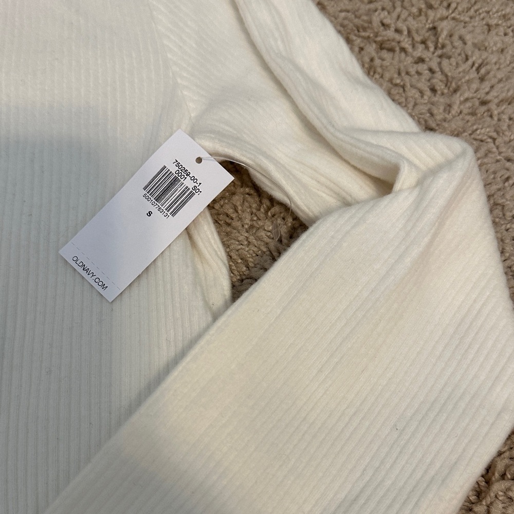 NWT S Old Navy Ivory Turtleneck Top - Picture 2 of 4